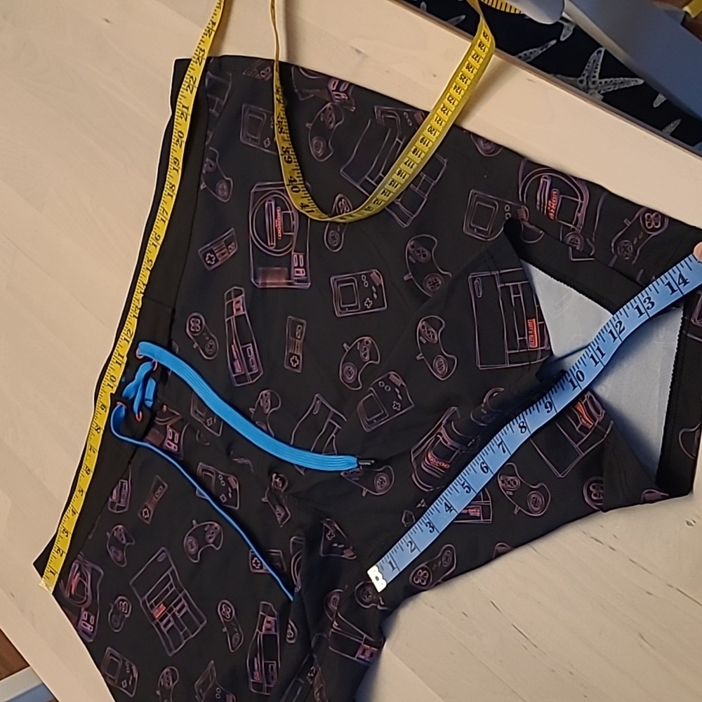 NWOT DIXXON Nintendo Themed Juicy Flannel Boardshorts with Pockets - Picture 9 of 11